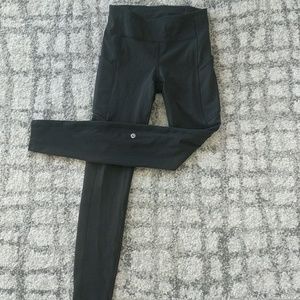 Women's Lululemon full length black leggings